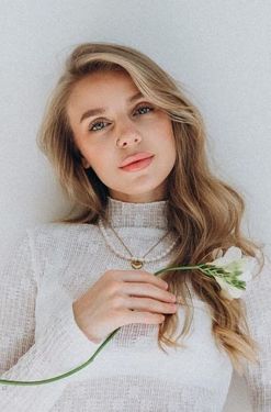 Yelyzaveta, 27 from Wroclaw, Poland