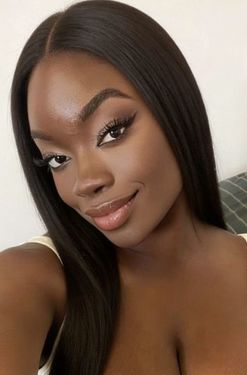Ornella, 27 from Paris, France