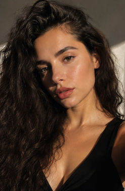 Yelyzaveta, 26 from Kyiv, Ukraine