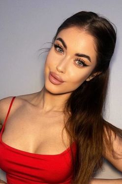 Khrystyna, 28 from Kyiv, Ukraine